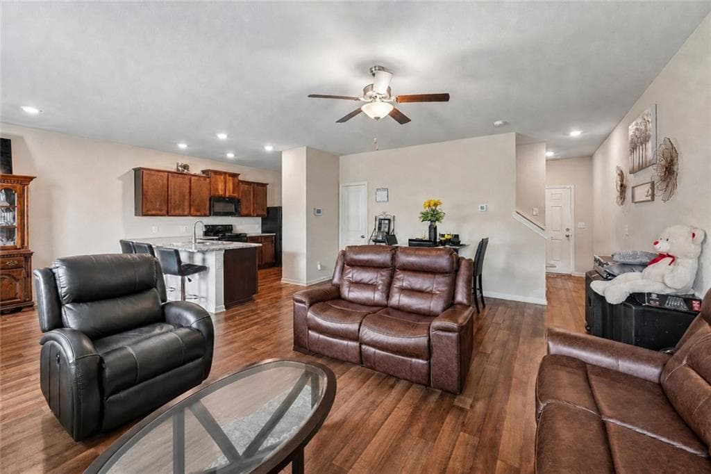3 bedroom, 3 bathroom, 1,692 sq ft single family residence for sale at 10933 Wheeler Trace, Hampton, GA 30228 — photo 8