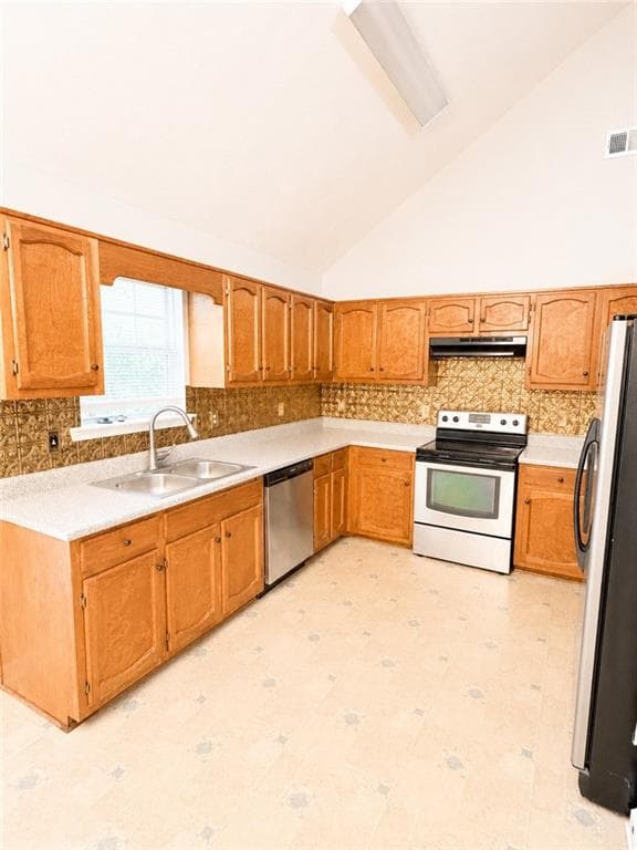 4 bedroom, 3 bathroom, 1,396 sq ft single family residence for sale at 514 Shaggy Hickory Trail, Palmetto, GA 30268 — photo 4