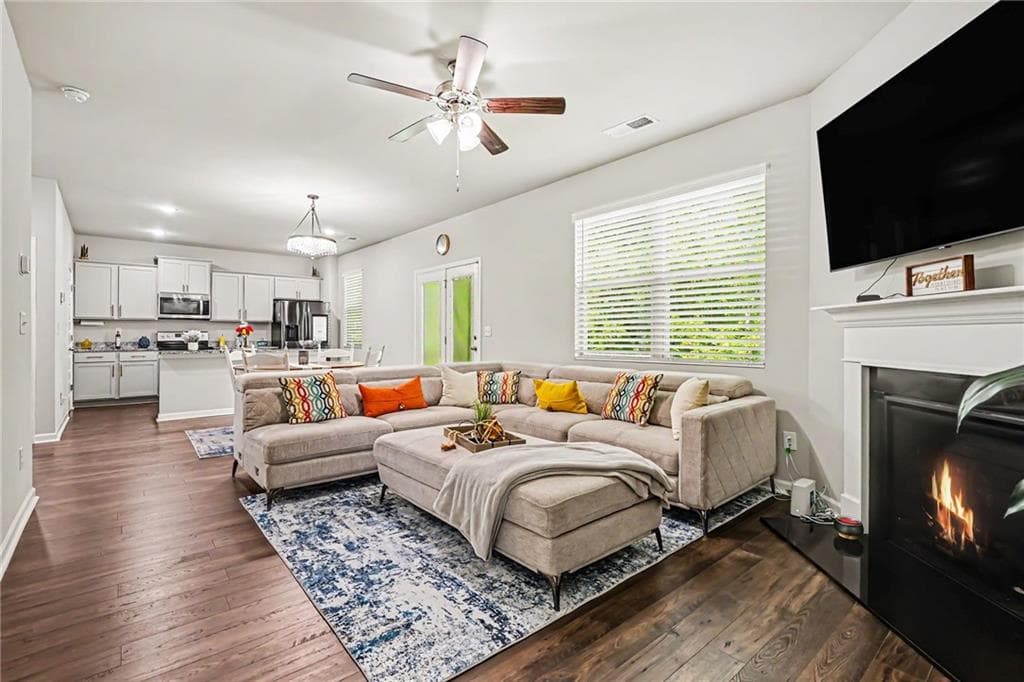 4 bedroom, 3 bathroom, 2,268 sq ft single family residence for sale at 1255 Brookstone Circle, Conyers, GA 30012 — photo 7