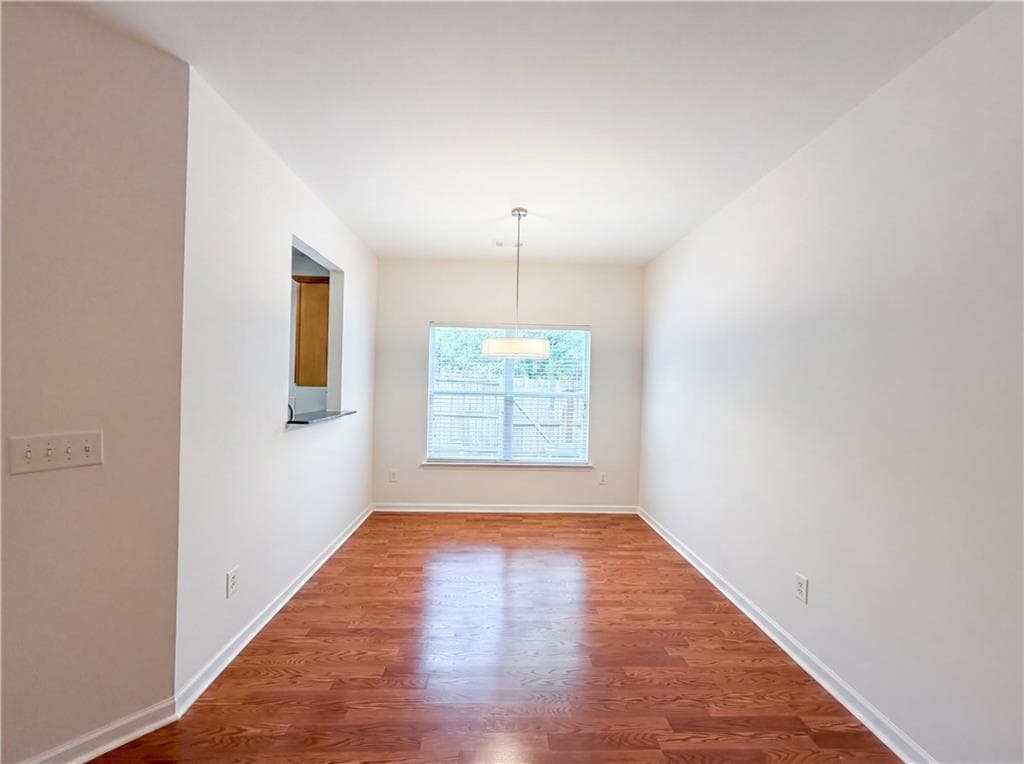 3 bedroom, 3 bathroom, 1,768 sq ft townhouse under contract at 471 Tufton Trail, Atlanta, GA 30354 — photo 7