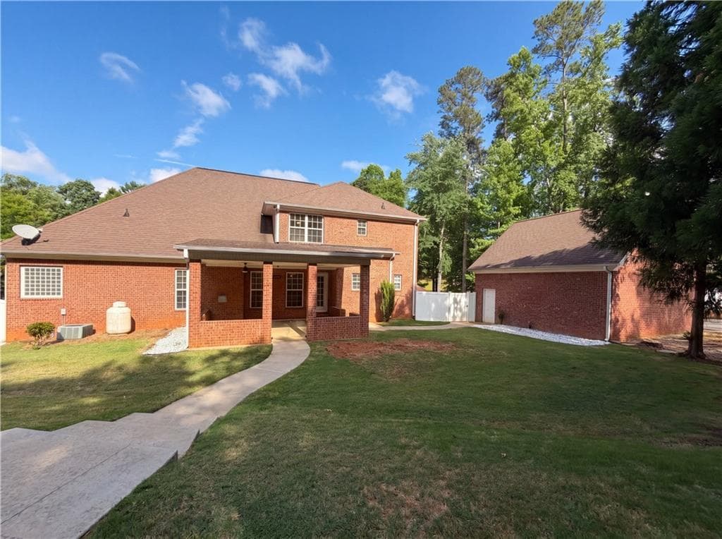 5 bedroom, 4 bathroom, 4,425 sq ft single family residence for sale at 207 Cagle Court, Mcdonough, GA 30252 — photo 5