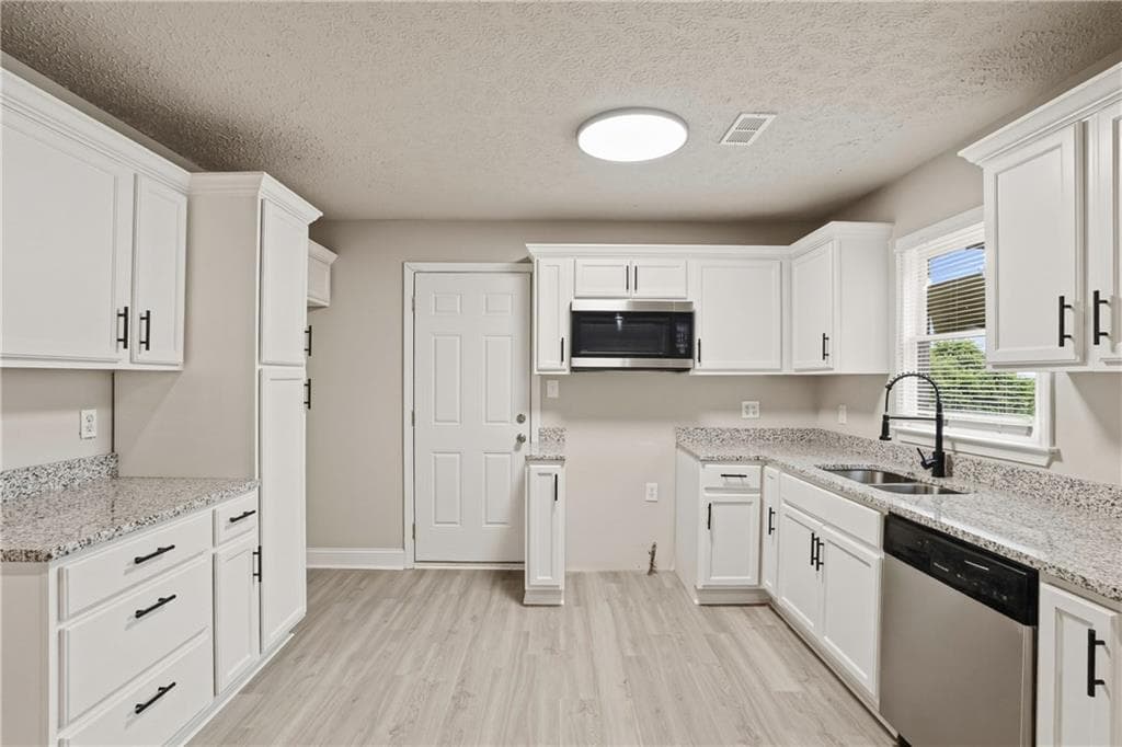 3 bedroom, 2 bathroom, 875 sq ft single family residence for sale at 1620 Eastland Road, Atlanta, GA 30316 — photo 2