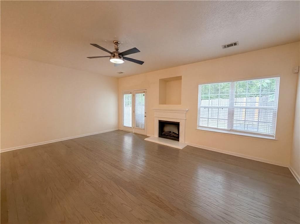 3 bedroom, 3 bathroom, 1,700 sq ft single family residence under contract at 5080 Windsor Forrest Lane, Atlanta, GA 30349 — photo 8