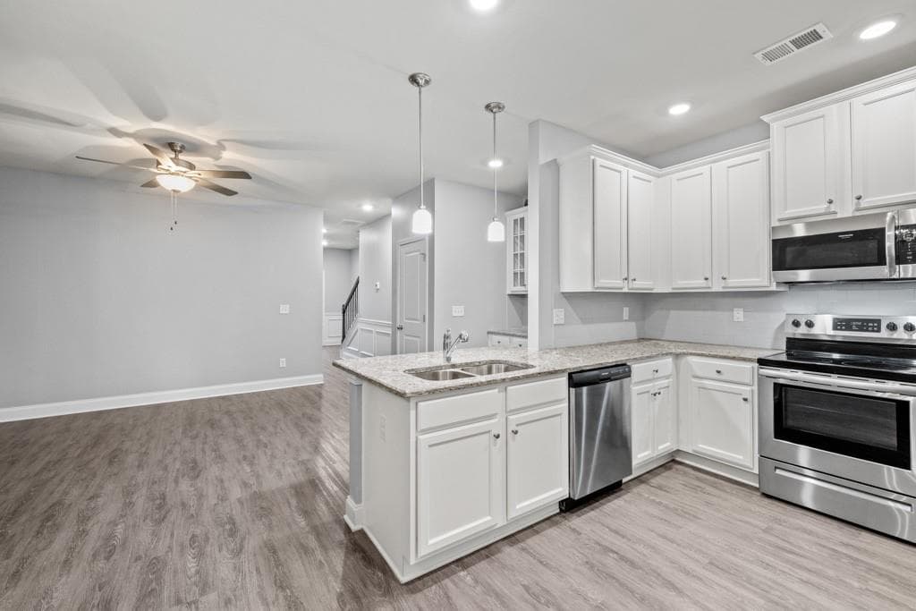 3 bedroom, 3 bathroom, 1,576 sq ft townhouse for rent at 2570 Castellan Drive, Atlanta, GA 30316 for $2,495 a month — photo 4