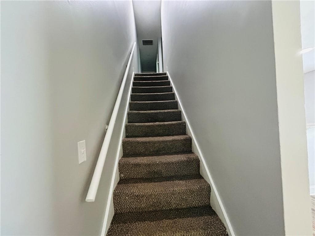 3 bedroom, 3 bathroom duplex for rent at 2035 Lois Place Unit B, Atlanta, GA 30318 for $1,975 a month — photo 7
