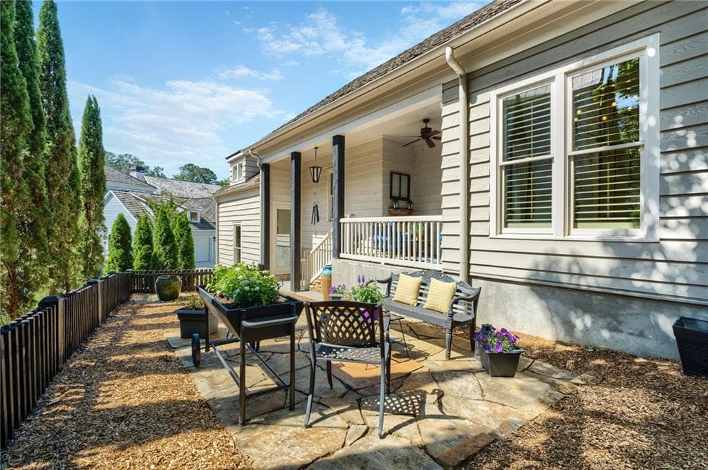 3 bedroom, 4 bathroom, 2,530 sq ft single family residence for sale at 7040 Cordery Road, Cumming, GA 30040 — photo 9