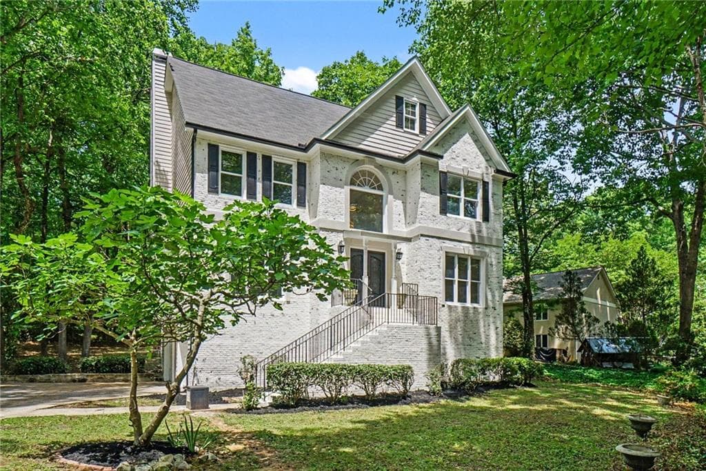 5 bedroom, 4 bathroom, 3,032 sq ft single family residence sold at 141 Hunting Creek Drive, Marietta, GA 30068
