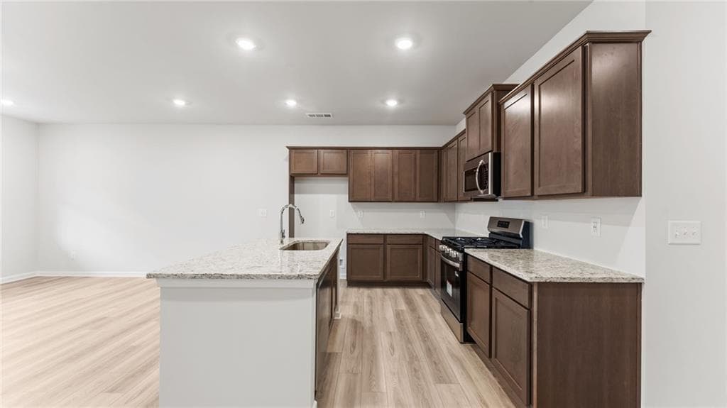 2 bedroom, 2 bathroom, 1,372 sq ft single family residence for sale at 30 Primrose Drive, Dallas, GA 30132 — photo 4