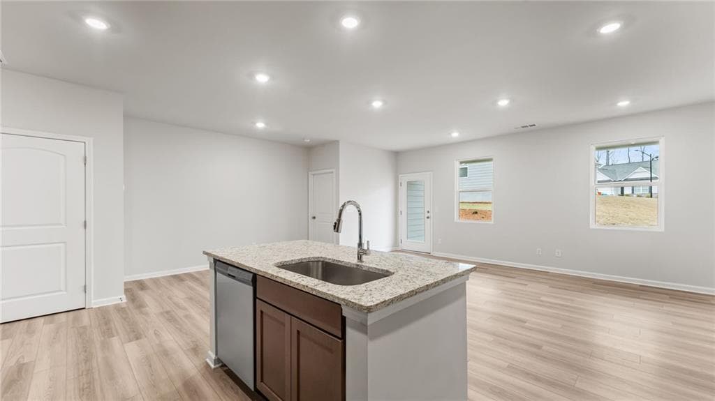 2 bedroom, 2 bathroom, 1,372 sq ft single family residence for sale at 30 Primrose Drive, Dallas, GA 30132 — photo 5