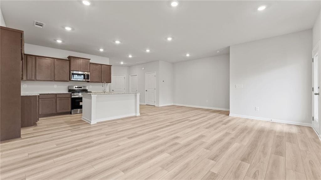 2 bedroom, 2 bathroom, 1,372 sq ft single family residence for sale at 30 Primrose Drive, Dallas, GA 30132 — photo 7