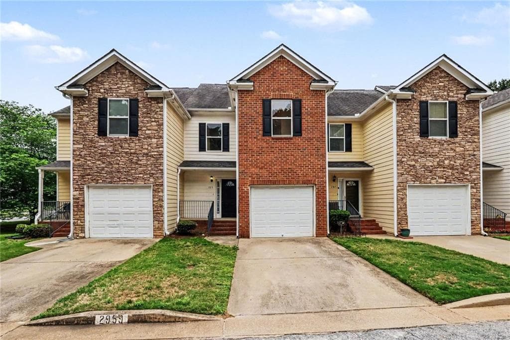 3 bedroom, 4 bathroom, 2,074 sq ft townhouse for sale at 2959 Stonecrest Lane, Lithonia, GA 30038 — photo 3