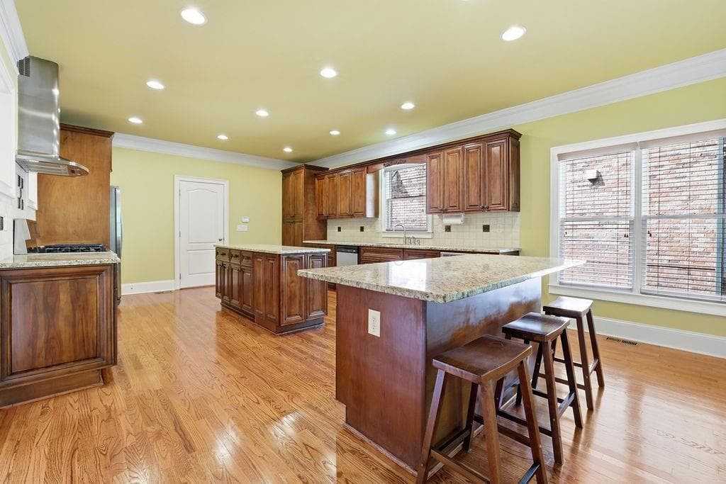 7 bedroom, 6 bathroom, 5,800 sq ft single family residence for sale at 5304 Byers Road, Johns Creek, GA 30005 — photo 10