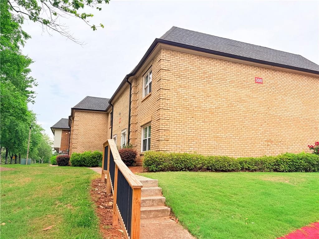 300 Winding River Drive E, Atlanta, GA 30350 — most recent listing photo