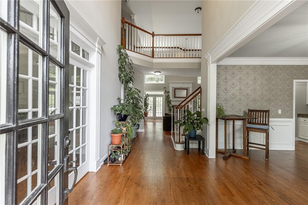 6 bedroom, 5 bathroom, 4,835 sq ft single family residence for sale at 272 Lostwood Trail, Sugar Hill, GA 30518 — photo 4