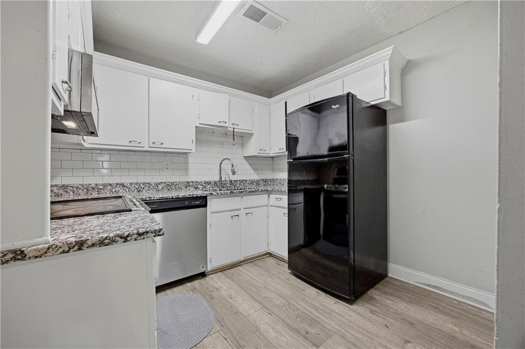 2 bedroom, 2 bathroom, 1,224 sq ft townhouse for sale at 936 Six Oaks Circle A, Norcross, GA 30093 — photo 8