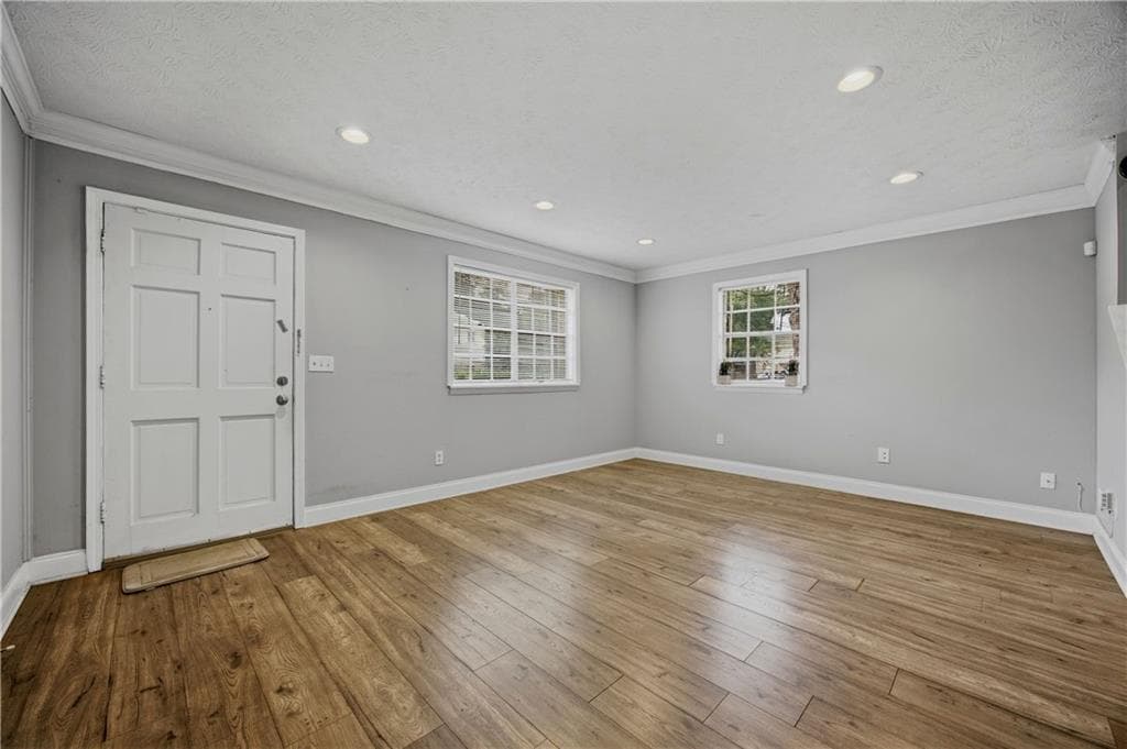 2 bedroom, 2 bathroom, 1,224 sq ft townhouse for sale at 936 Six Oaks Circle A, Norcross, GA 30093 — photo 2