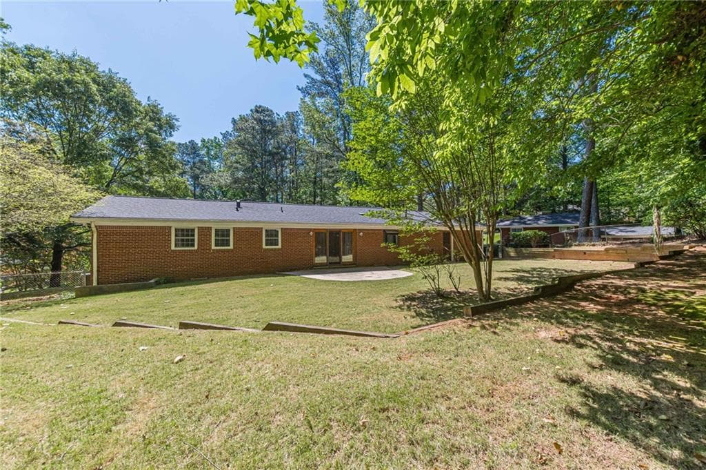 3 bedroom, 2 bathroom, 1,428 sq ft single family residence for sale at 3483 Scenic Drive, East Point, GA 30344 — photo 3