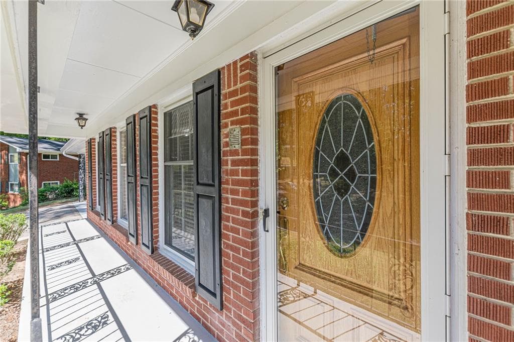 3 bedroom, 2 bathroom, 1,428 sq ft single family residence for sale at 3483 Scenic Drive, East Point, GA 30344 — photo 5