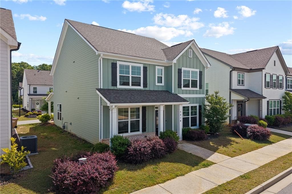 4 bedroom, 3 bathroom, 2,552 sq ft single family residence for sale at 5214 Blake Branch, Flowery Branch, GA 30542 — photo 2