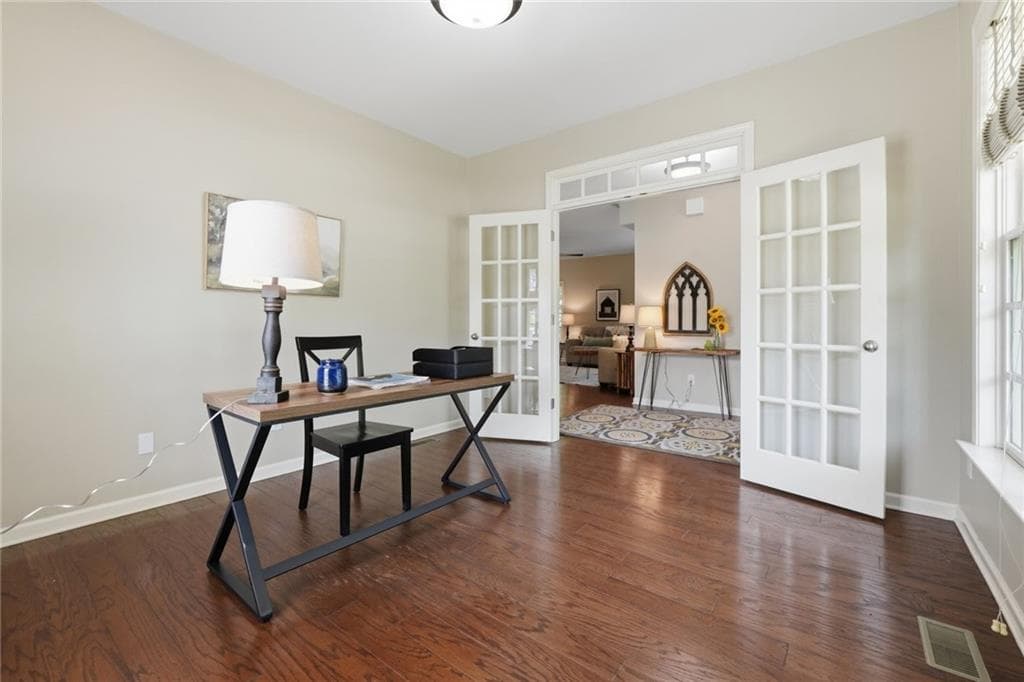 5 bedroom, 4 bathroom, 3,087 sq ft single family residence for sale at 35 Etowah Drive, Cartersville, GA 30120 — photo 4