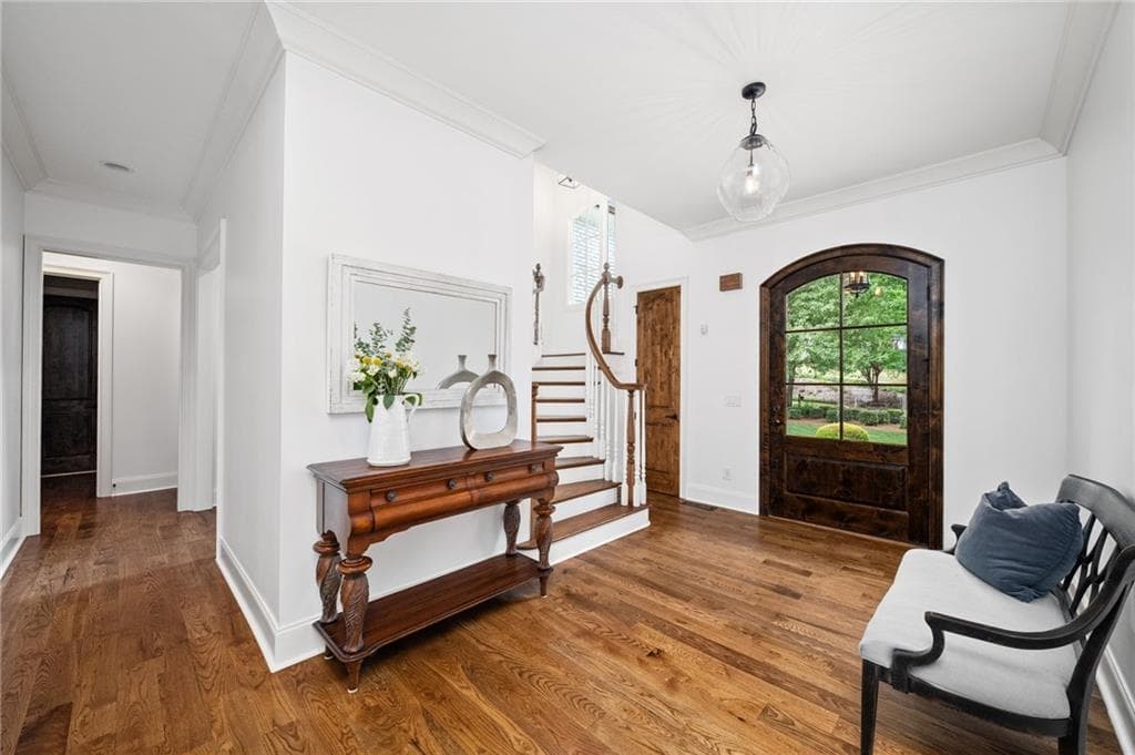 7 bedroom, 7 bathroom, 6,353 sq ft single family residence under contract at 6321 Hunting Creek Road, Sandy Springs, GA 30328 — photo 8