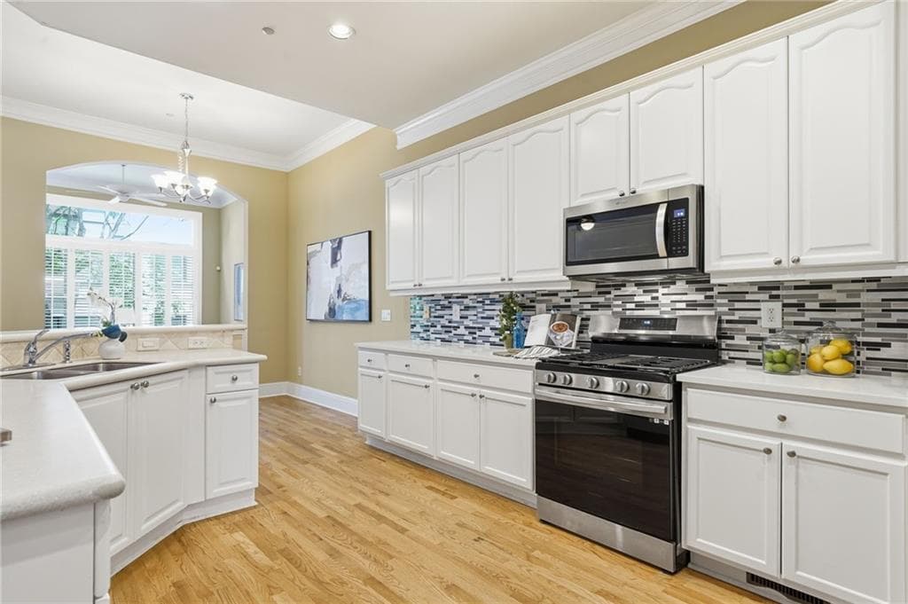 4 bedroom, 4 bathroom, 3,275 sq ft townhouse for sale at 1041 Emory Parc Place, Decatur, GA 30033 — photo 9