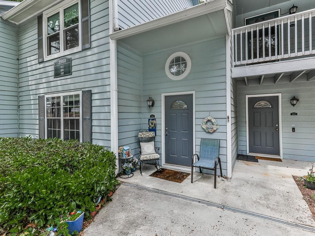 1 bedroom, 1 bathroom, 1,092 sq ft condominium for sale at 3960 Riverlook Parkway 102, Marietta, GA 30067 — photo 2