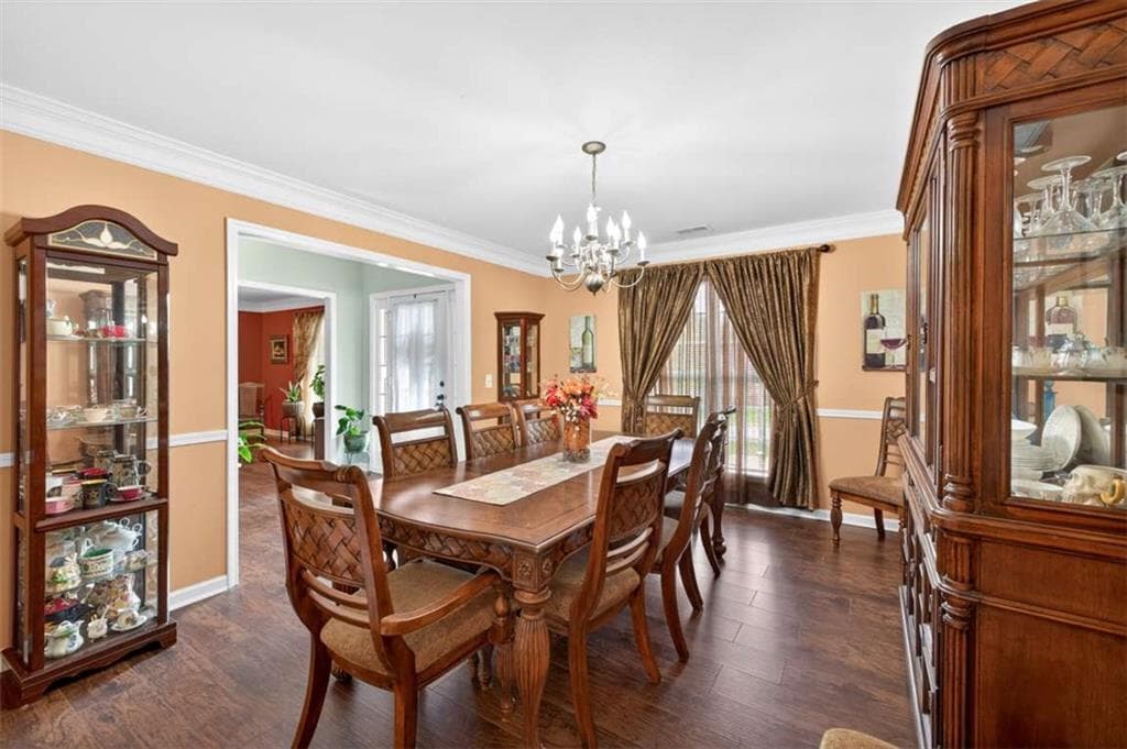 5 bedroom, 4 bathroom, 3,717 sq ft single family residence for sale at 364 Plantation Drive, Jefferson, GA 30549 — photo 7