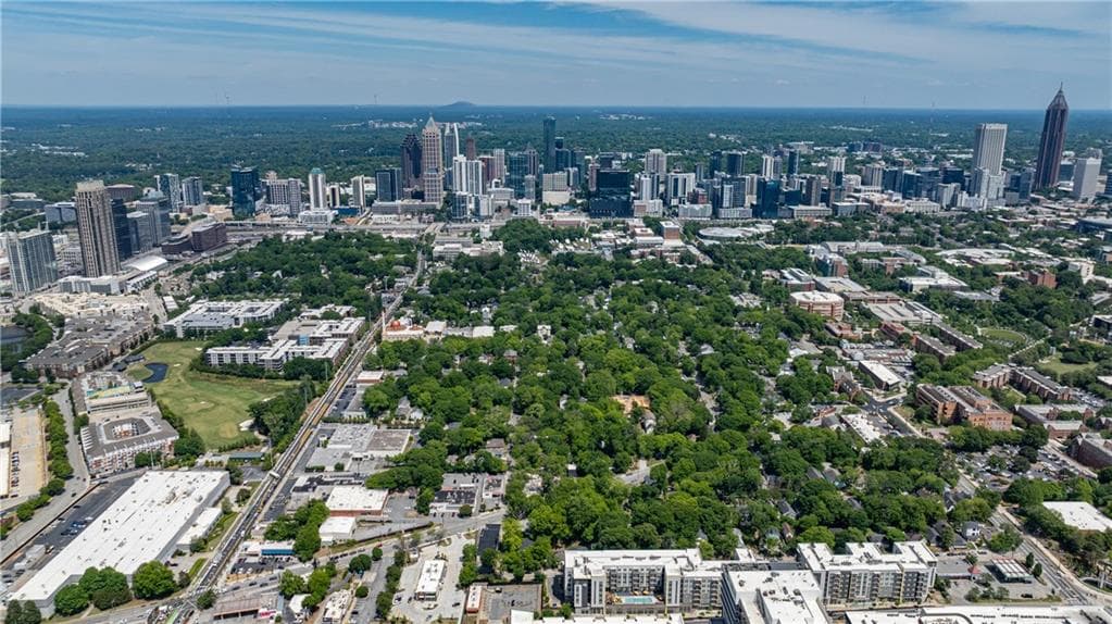 4 bedroom, 2 bathroom, 900 sq ft single family residence for sale at 1068 Snyder Street, Atlanta, GA 30318 — photo 5