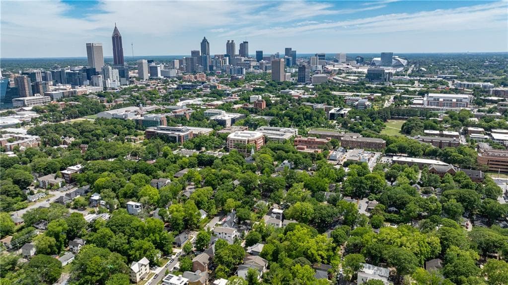 4 bedroom, 2 bathroom, 900 sq ft single family residence for sale at 1068 Snyder Street, Atlanta, GA 30318 — photo 6