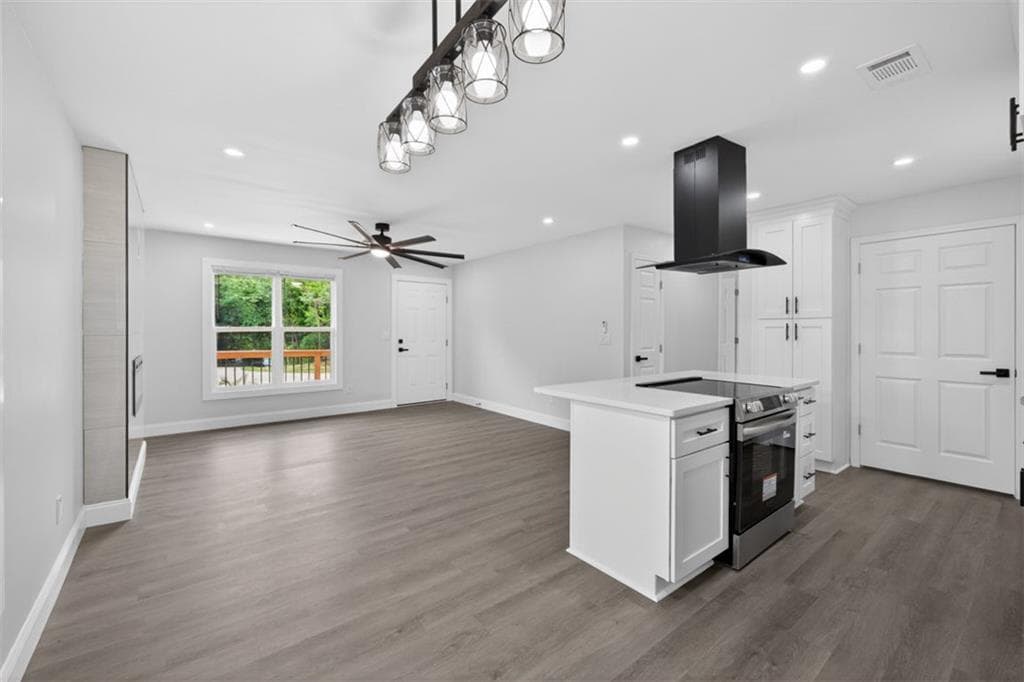 3 bedroom, 2 bathroom, 1,152 sq ft single family residence for sale at 2802 Buford Dam Road, Cumming, GA 30041 — photo 10