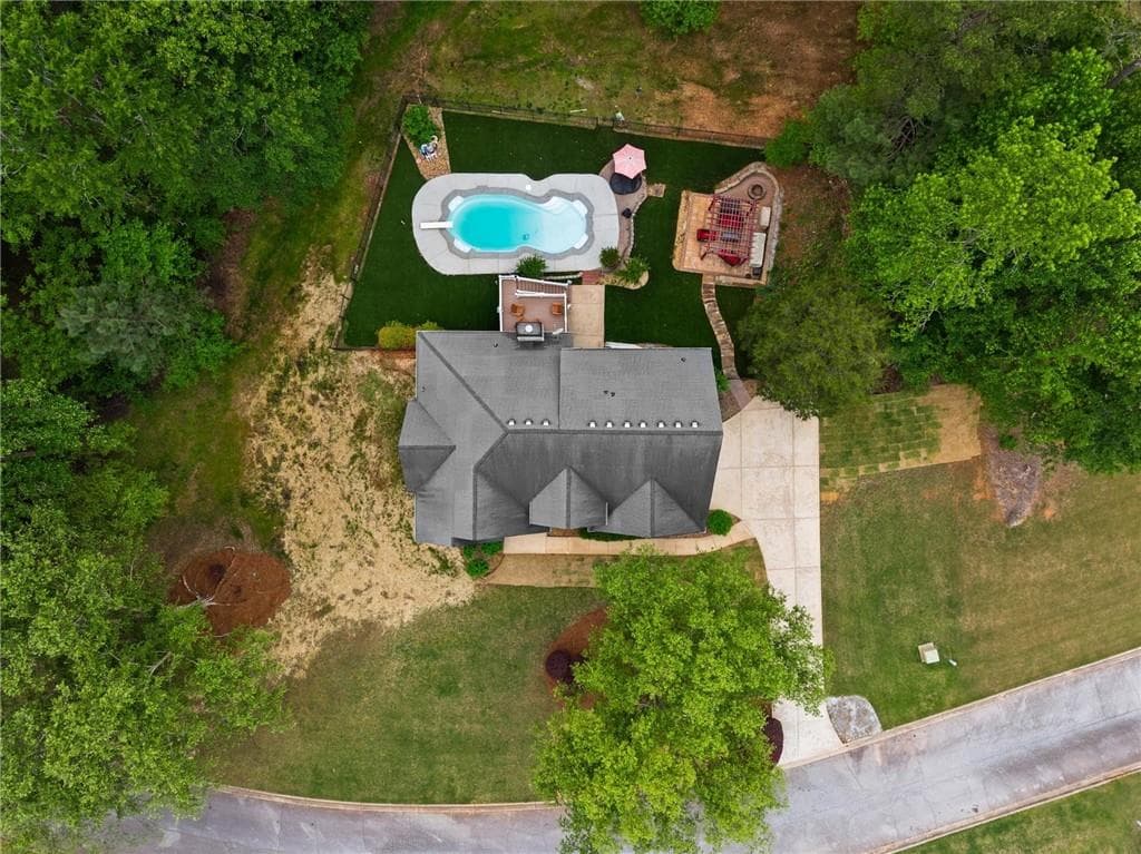 4 bedroom, 5 bathroom, 3,766 sq ft single family residence for sale at 85 Costleys Bridge Drive, Oxford, GA 30054 — photo 3