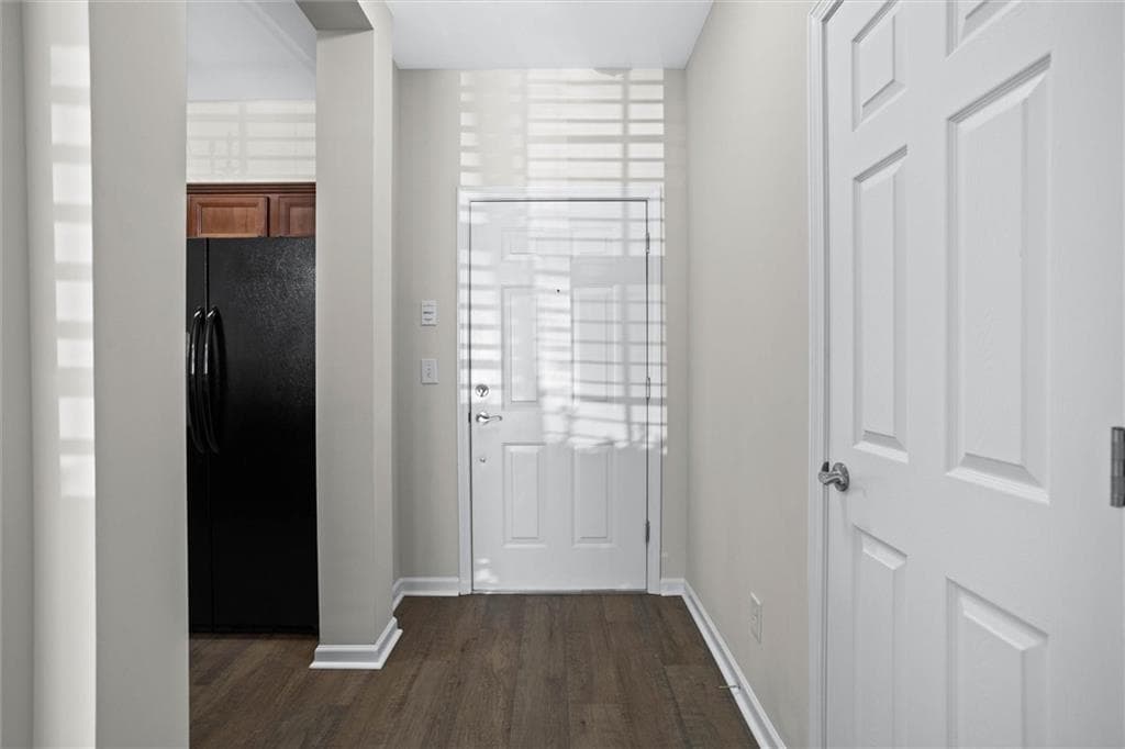 2 bedroom, 2 bathroom, 1,175 sq ft condominium for sale at 4805 W Village Way 1108, Smyrna, GA 30080 — photo 4