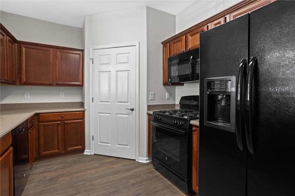 2 bedroom, 2 bathroom, 1,175 sq ft condominium for sale at 4805 W Village Way 1108, Smyrna, GA 30080 — photo 6