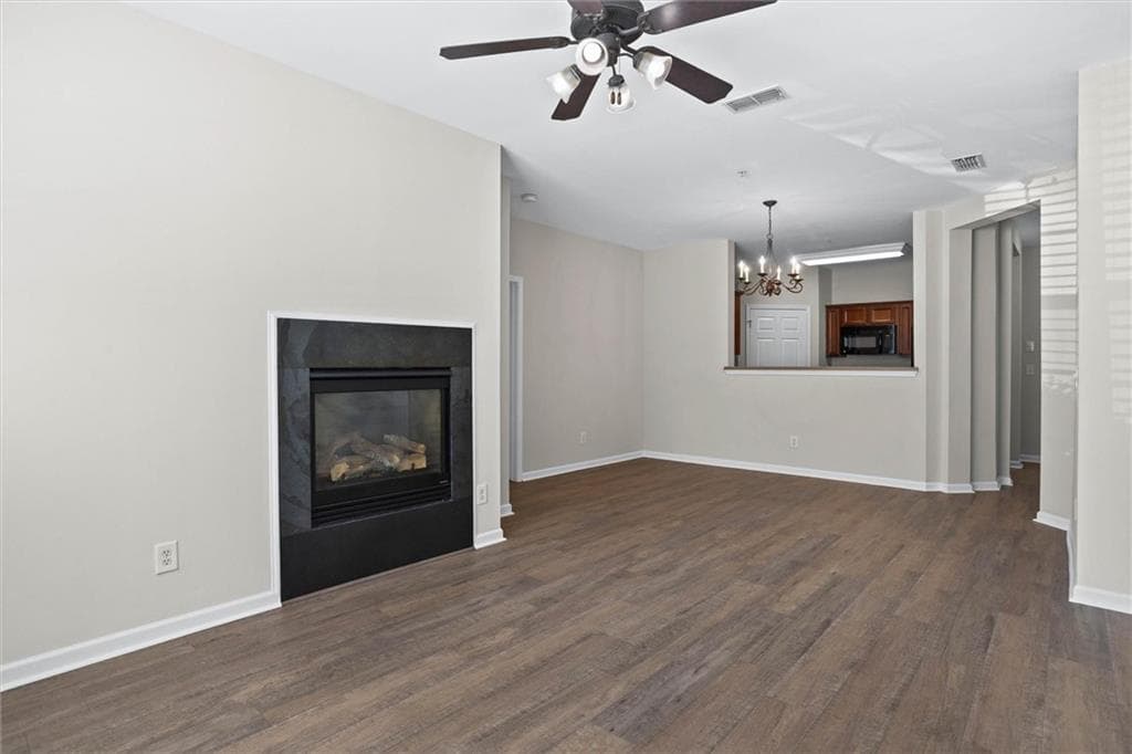 2 bedroom, 2 bathroom, 1,175 sq ft condominium for sale at 4805 W Village Way 1108, Smyrna, GA 30080 — photo 8