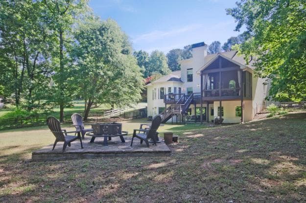 5 bedroom, 4 bathroom, 6,200 sq ft single family residence for sale at 1692 N Hadaway Road, Kennesaw, GA 30152 — photo 5