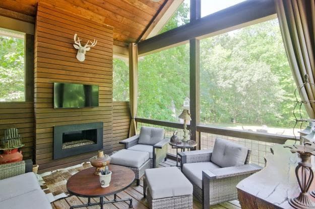 5 bedroom, 4 bathroom, 6,200 sq ft single family residence for sale at 1692 N Hadaway Road, Kennesaw, GA 30152 — photo 6