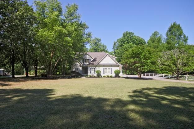 5 bedroom, 4 bathroom, 6,200 sq ft single family residence for sale at 1692 N Hadaway Road, Kennesaw, GA 30152 — photo 2