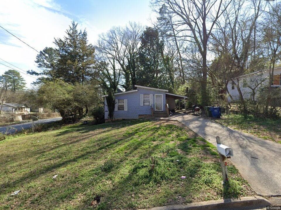 3 bedroom, 1 bathroom, 825 sq ft single family residence under contract at 2314 Abner Place, Atlanta, GA 30318