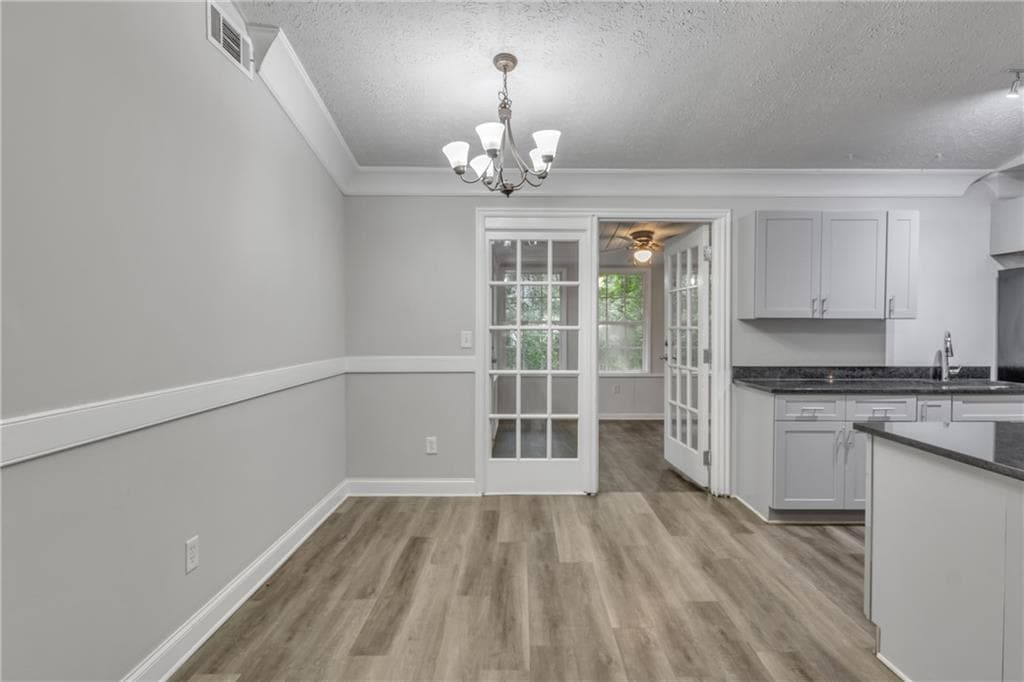 4 bedroom, 2 bathroom, 1,656 sq ft single family residence under contract at 360 hemlock Drive, Lawrenceville, GA 30046 — photo 8