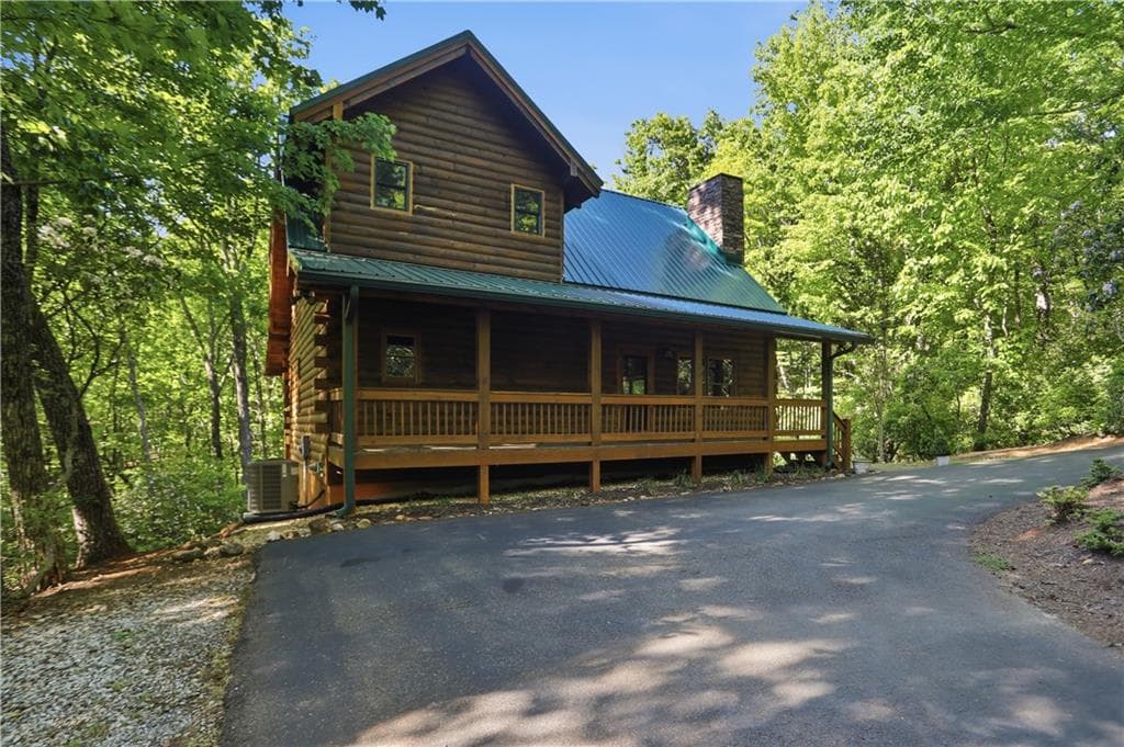 3 bedroom, 3 bathroom, 2,436 sq ft single family residence for sale at 702 Ranch Mountain Drive, Dahlonega, GA 30533