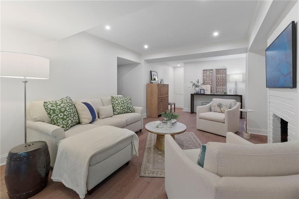 1 bedroom, 2 bathroom, 1,160 sq ft condominium under contract at 1325 Peachtree Street G2, Atlanta, GA 30309 — photo 5