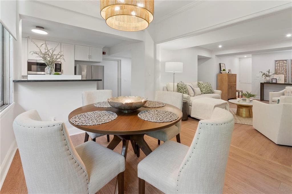 1 bedroom, 2 bathroom, 1,160 sq ft condominium under contract at 1325 Peachtree Street G2, Atlanta, GA 30309 — photo 8