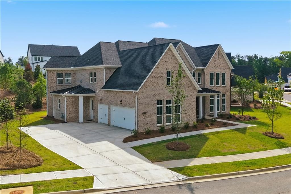 5 bedroom, 6 bathroom, 4,801 sq ft single family residence for sale at 4300 HAWTHORN Circle, Alpharetta, GA 30022 — photo 3