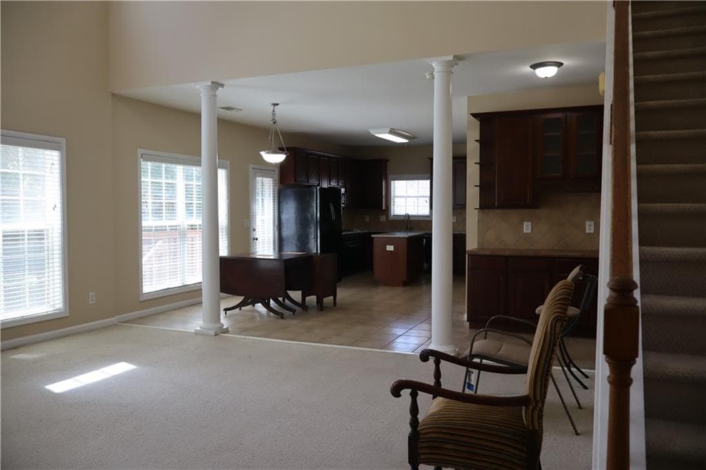 5 bedroom, 3 bathroom, 2,896 sq ft single family residence for sale at 3969 Elm Trace Drive, Loganville, GA 30052 — photo 4