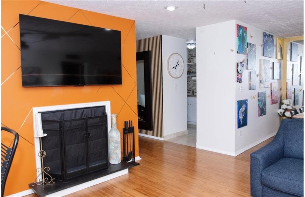 1 bedroom, 1 bathroom, 861 sq ft condominium for sale at 709 Woodcliff Drives, Sandy Springs, GA 30350 — photo 5