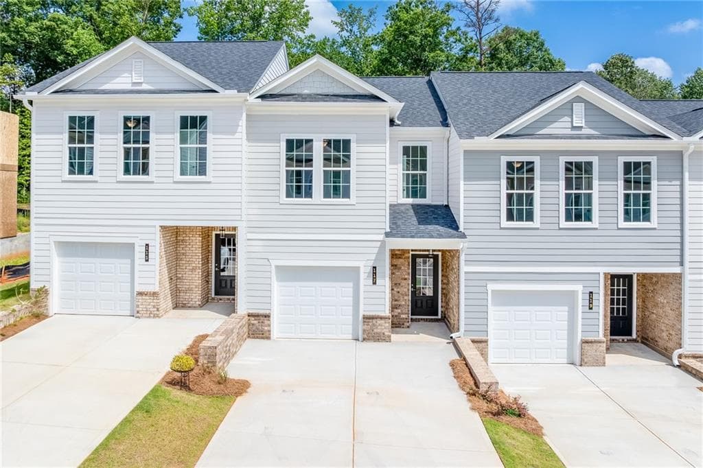 3 bedroom, 3 bathroom, 1,296 sq ft townhouse for sale at 117 Greenview Lot 1302 Court, Homer, GA 30547