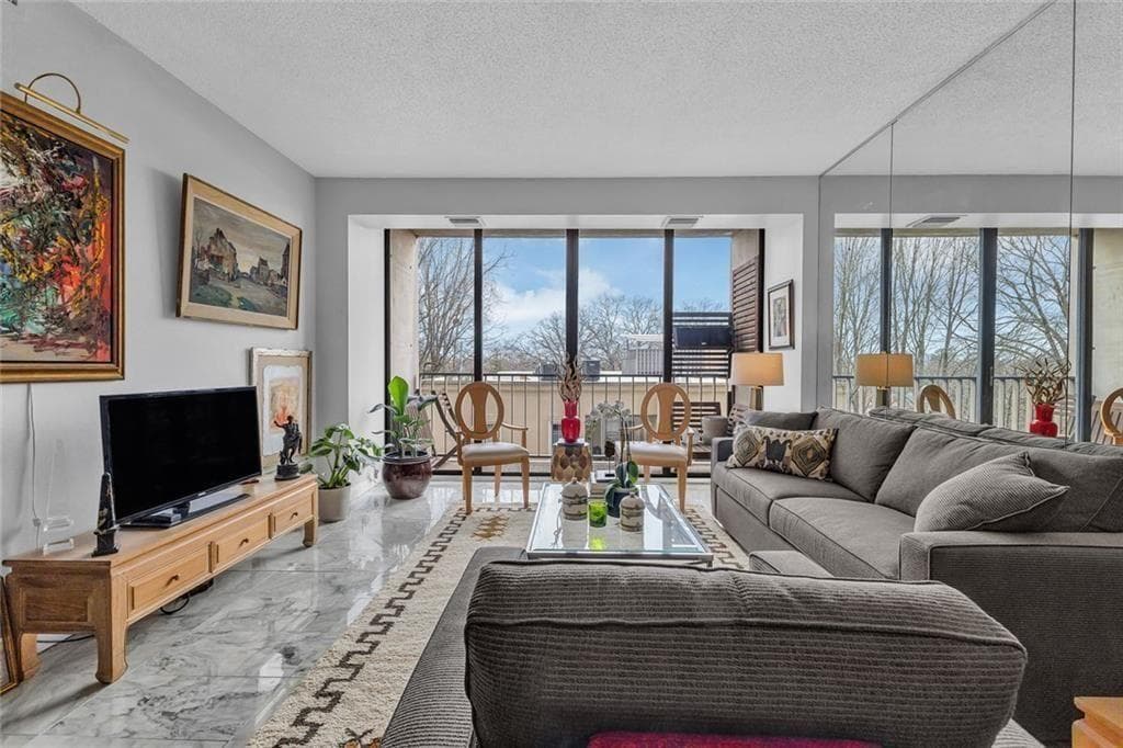 1 bedroom, 1 bathroom, 862 sq ft condominium under contract at 145 15th Street 409, Atlanta, GA 30309 — photo 8