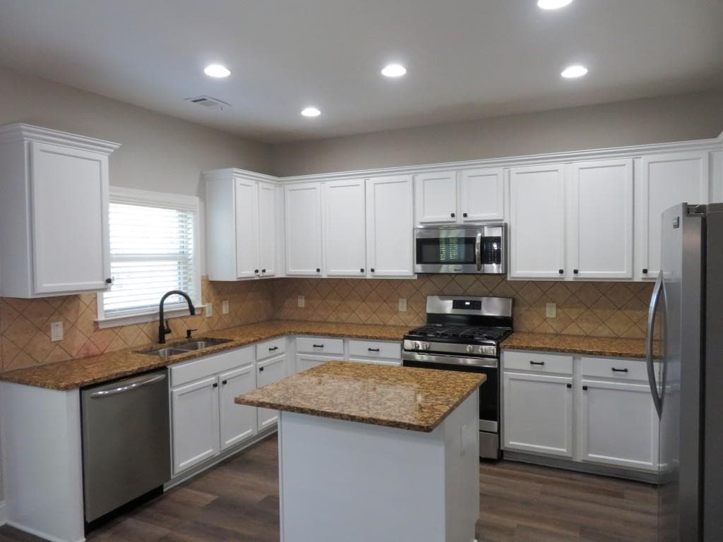 4 bedroom, 3 bathroom, 2,460 sq ft single family residence for sale at 5928 Cobblestone Creek Circle, Mableton, GA 30126 — photo 7