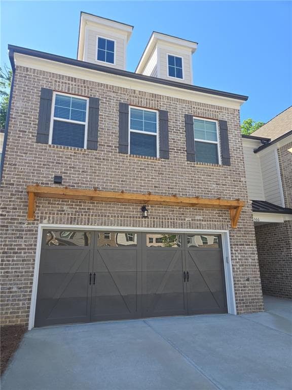 3 bedroom, 3 bathroom, 2,400 sq ft townhouse sold at 5366 Gray Birch Bend, Flowery Branch, GA 30542